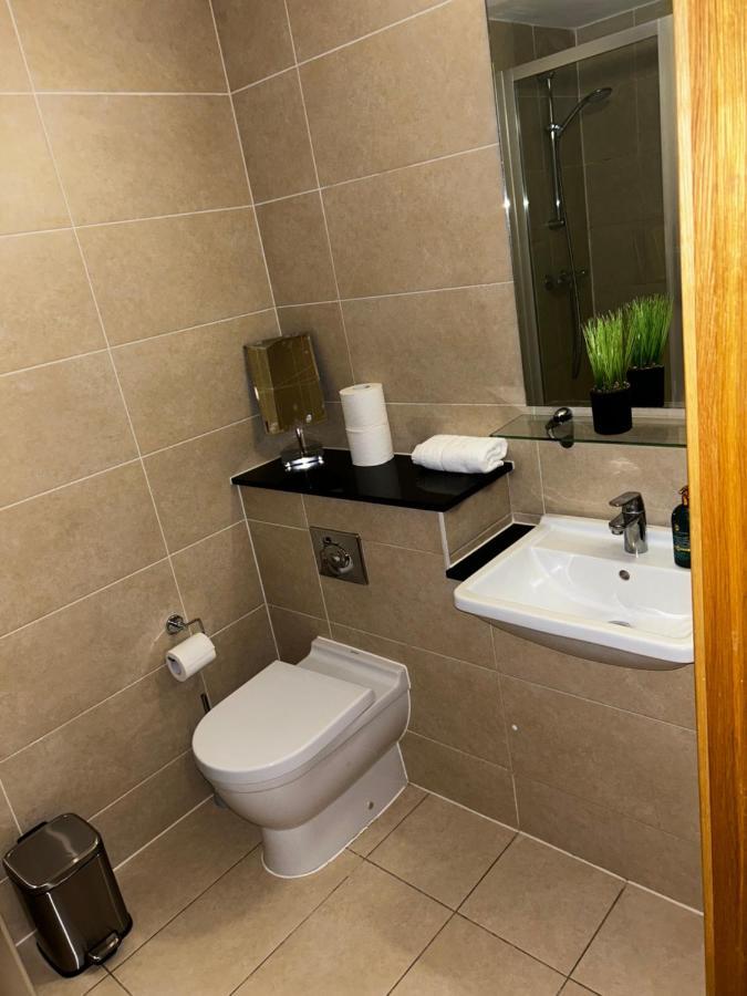 Spacious 3-Bed 3-Bath Luxury Apartment With Balcony Hyde Park ロンドン エクステリア 写真