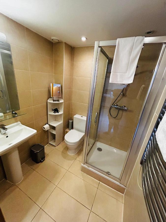 Spacious 3-Bed 3-Bath Luxury Apartment With Balcony Hyde Park ロンドン エクステリア 写真