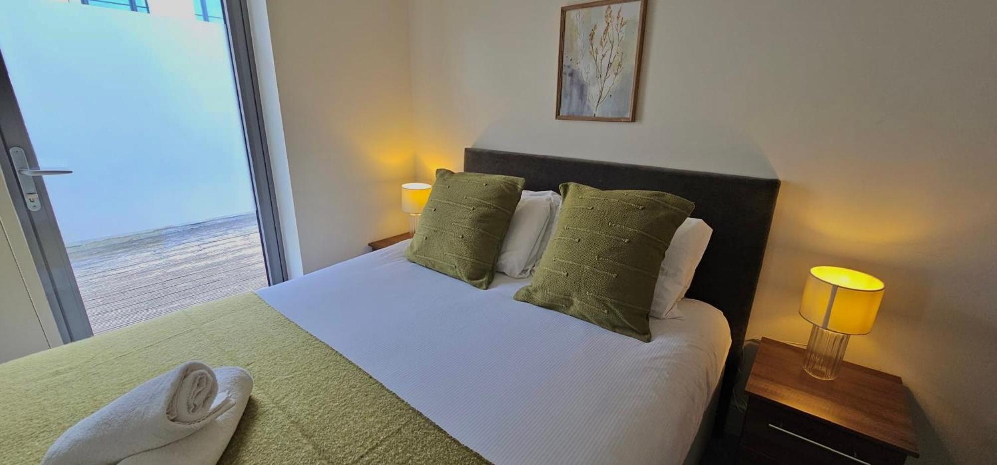Spacious 3-Bed 3-Bath Luxury Apartment With Balcony Hyde Park ロンドン エクステリア 写真