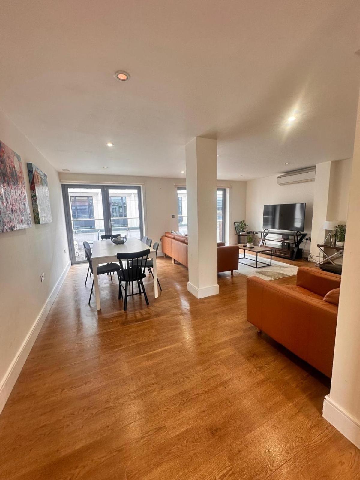 Spacious 3-Bed 3-Bath Luxury Apartment With Balcony Hyde Park ロンドン エクステリア 写真